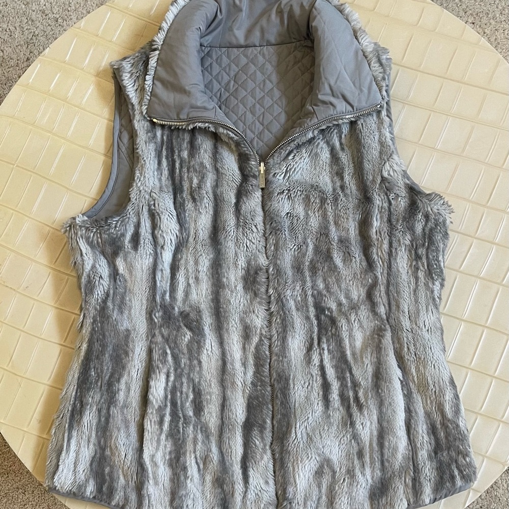 Calvin Klein Reversible Womens Faux Fur Quilted Vest Gray Sz Med Zip Pockets
